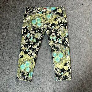 Bongo Tropical Coastal Vacation Leaves and Flowers Print Jeans - Size 16W